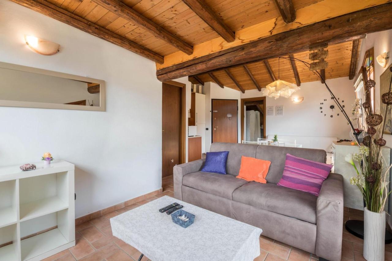 Mansarda Con Vista Lago Sulzano Exterior foto